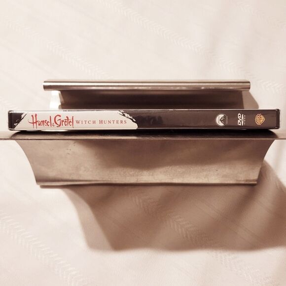 Hansel and Gretel Witch Hunters DVD Rated R Jeremy Renner New Sealed - Picture 3 of 6